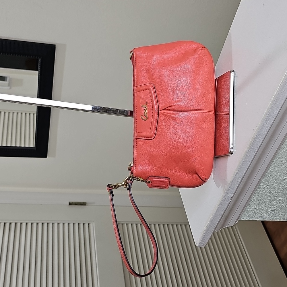 Coach Orange Smooth Leather Pleated Mini Bag/Convertible Wristlet EUC - Picture 12 of 16